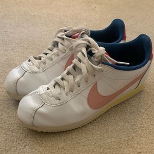 Nike “Coral Stardust” Cortez (W 10 M 8)